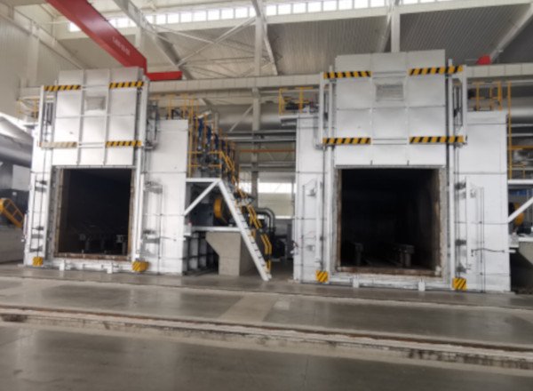 Aluminium melting furnace